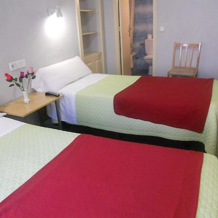 Hostal Olga มาดริด ภายนอก รูปภาพ