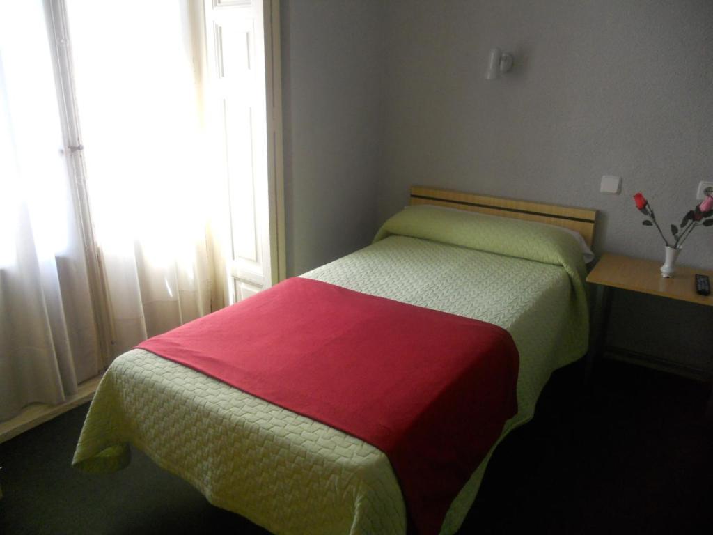 Hostal Olga มาดริด ภายนอก รูปภาพ