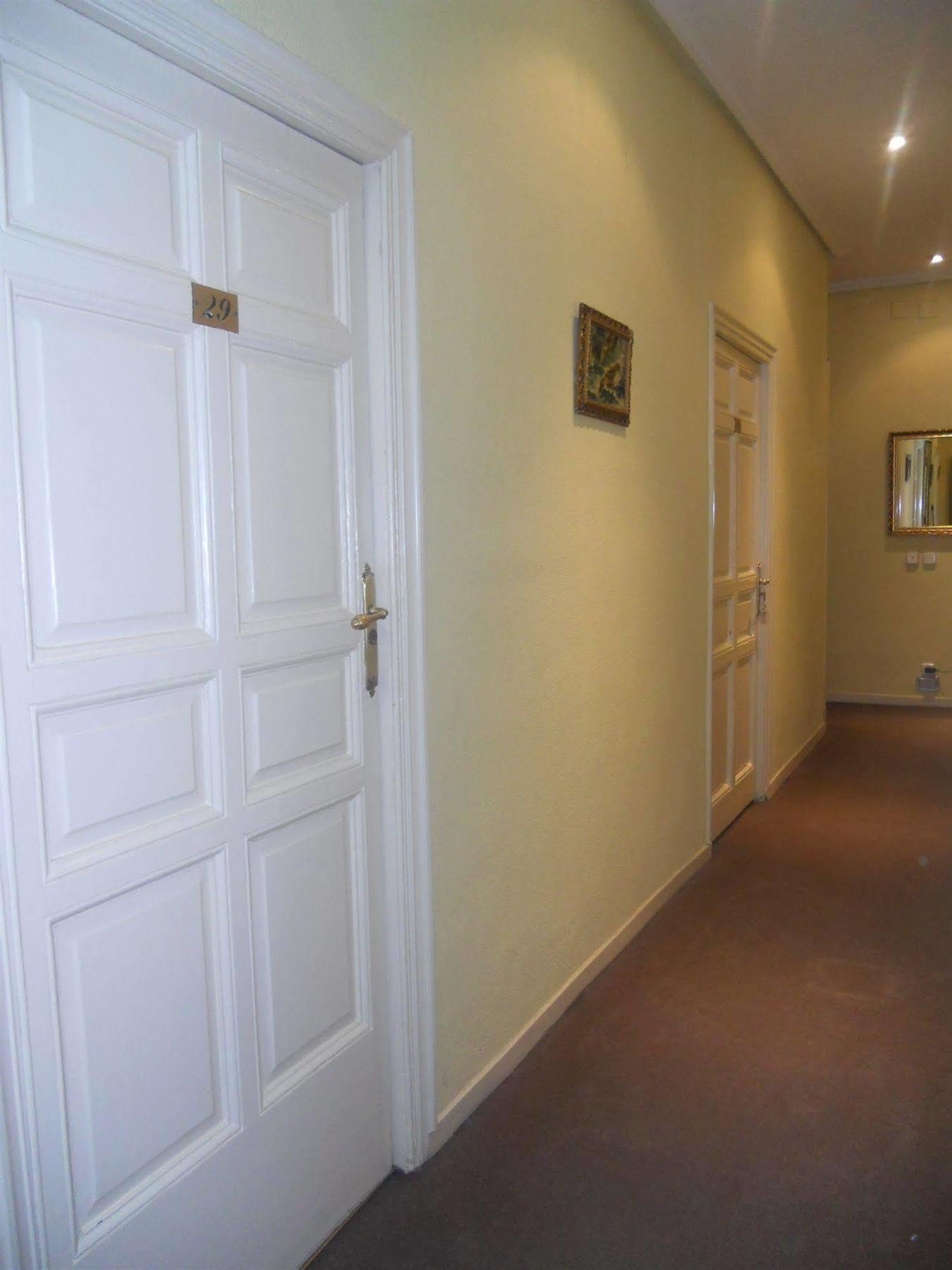 Hostal Olga มาดริด ภายนอก รูปภาพ
